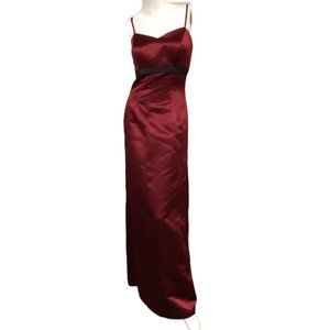 Bella Farmals Size 8 V Neck Dress